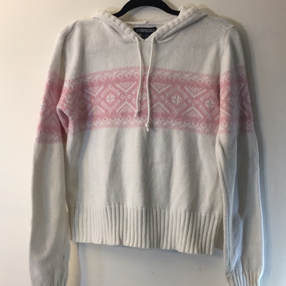NWOT winter pattern pastel knit hoody